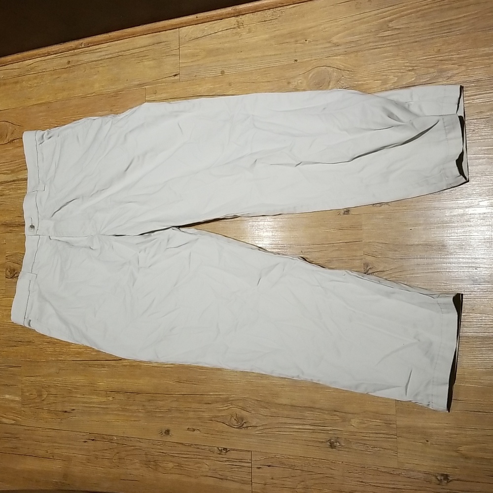 Khaki pants EUC sz 36x32